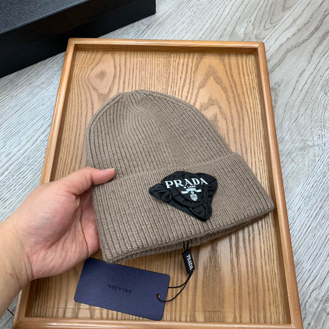 BEANIE HAT IN MEDIUM BROWN WOOL 431354