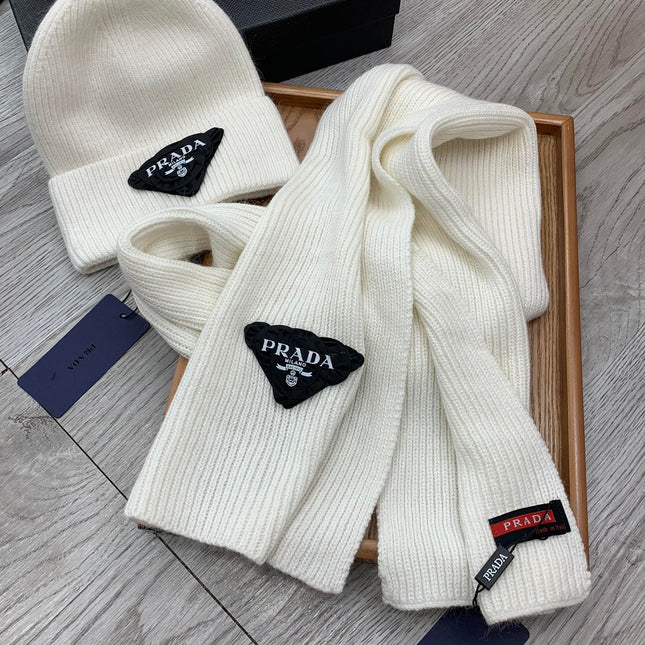 SET SCARF AND HAT IN WHITE WOOL AND RABBIT FUR 386079