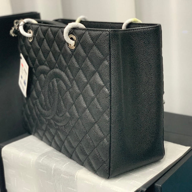CHANEL 25S MEDALLION TOTE 33 CM IN BLACK CAVIAR WITH SILVER HARDWARE