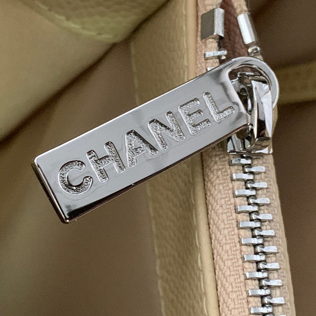 CHANEL 25S MEDALLION TOTE 33 CM IN BEIGE CAVIAR WITH SILVER HARDWARE