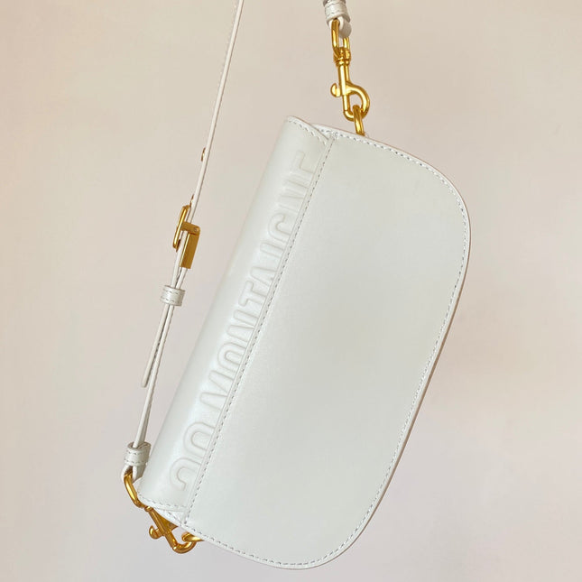 BOBBY EAST-WEST 22 BAG IN WHITE CALFSKIN