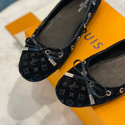 LV WOMEN'S BALLET FLAT IN BLACK MONOGRAM SUEDE WITH BOW