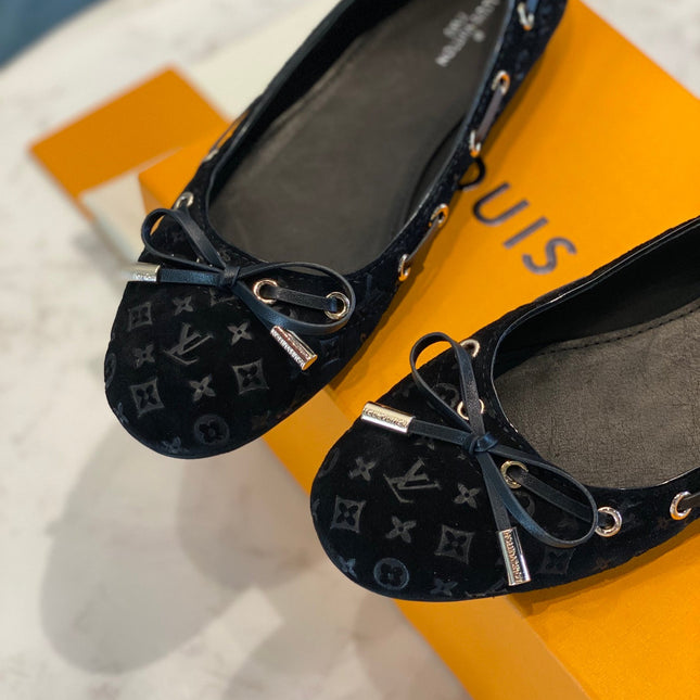 LV WOMEN'S BALLET FLAT IN BLACK MONOGRAM SUEDE WITH BOW