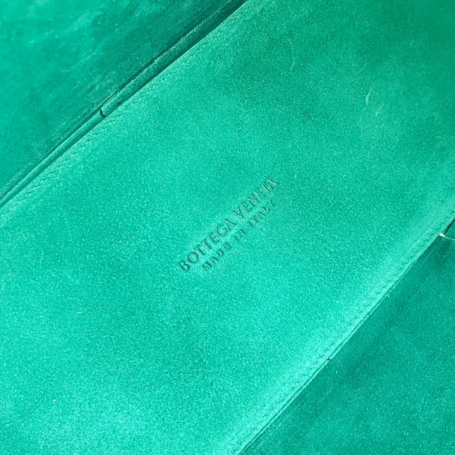 ARCO TOTE 36 IN KAITOKE GREEN CALFSKIN