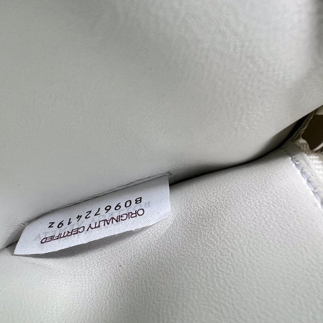 SMALL CASSETTE 23 IN WHITE FRINGED CALFSKIN