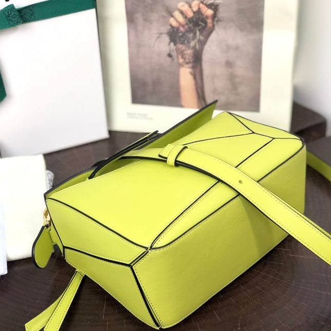 SMALL PUZZLE 24 BAG IN CLASSIC MEADOW GREEN CALFSKIN