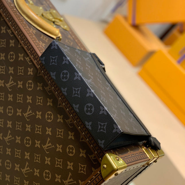 ANPHA WEARABLE WALLET 18 IN BLACK MONOGRAM ECLIPSE REVERSE CALFSKIN