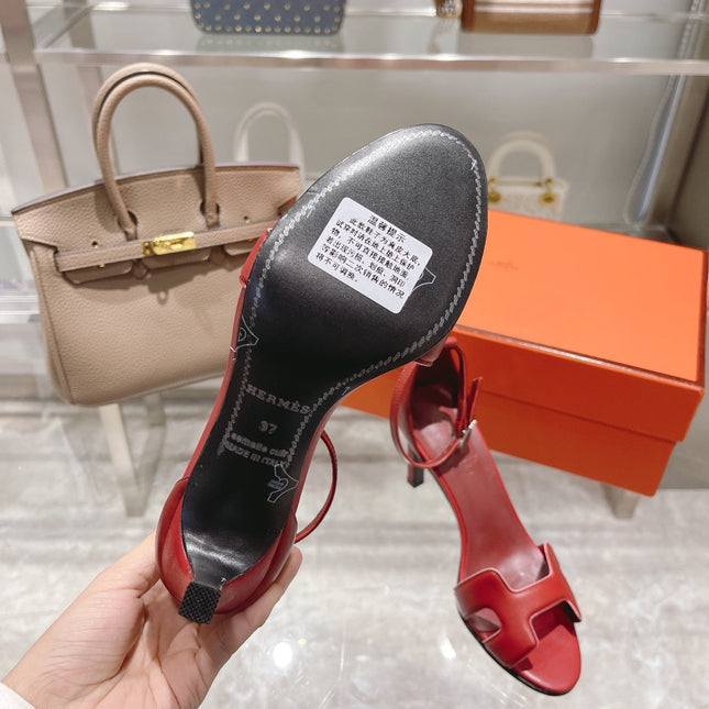 PREMIERE 105 SANDAL IN CHERRY RED CALFSKIN