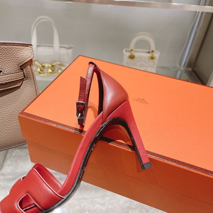 PREMIERE 105 SANDAL IN CHERRY RED CALFSKIN