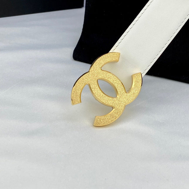DOUBLE C BELT 30MM IN WHITE CALFSKIN METAL BUCKLE