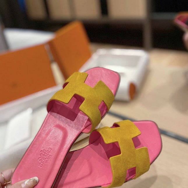 0RAN SANDALS IN DIJON YELLOW SUEDE AND DEEP PINK CALFSKIN