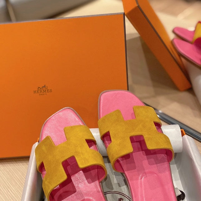0RAN SANDALS IN DIJON YELLOW SUEDE AND DEEP PINK CALFSKIN