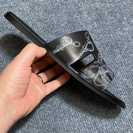 HM IZMIR SANDAL BLACK CALFSKIN WITH PATTERNS