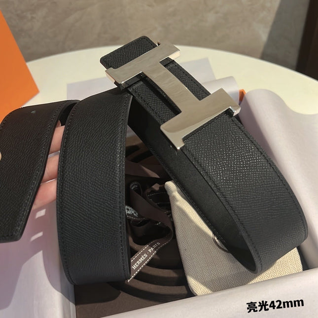 HM CONSTANCE BELT BUCKLE & REVERSIBLE BLACK LEATHER STRAP 42MM