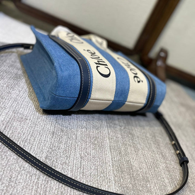 SMALL STRAP WOODY TOTE BAG 26.5 IN BLUE DENIM CANVAS DARK BLUE CALFSKIN