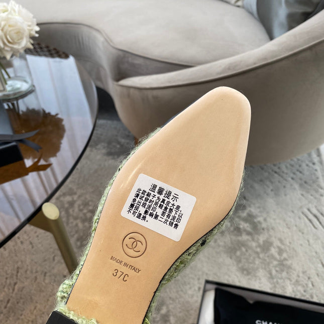 SLINGBACKS IN LIGHT GREEN FABRIC AND BLACK CALFSKIN