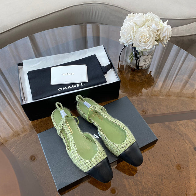 SLINGBACKS IN LIGHT GREEN FABRIC AND BLACK CALFSKIN