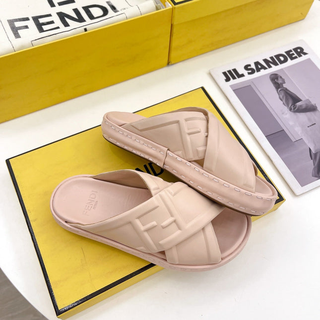 FENDI CROSSOVER SLIPPER IN PALE PINK CALFSKIN