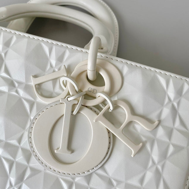 MEDIUM D-JOY BAG 26 IN WHITE CALFSKIN