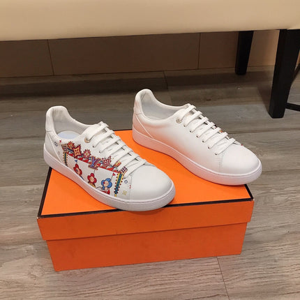 LV TRAINER WHITE CALFSKIN WITH COLORFUL PATTERN