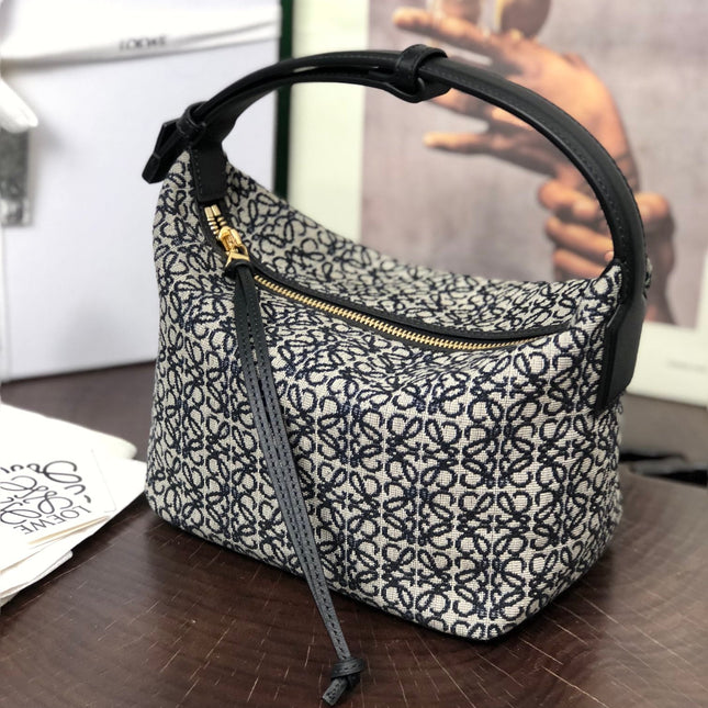 LOE CUBI 21 BAG IN WHITE MIX BLACK ANAGRAM JACQUARD