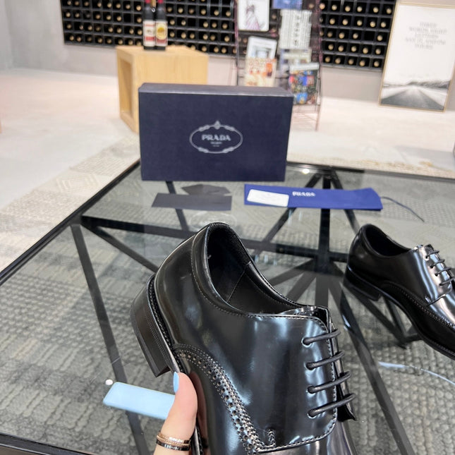 PRA BRUSHED BLACK LEATHER DERBY BROGUE SHOES