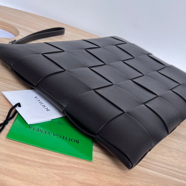 LARGE CASSETTE POUCH 35 IN BLACK CALFSKIN