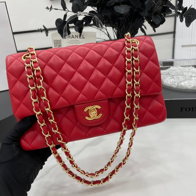 CC 25 CLASSIC SMALL DOUBLE FLAP BAG IN CHERRY RED CALFSKIN WITH STRAP