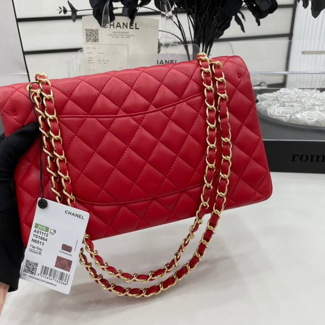CC 25 CLASSIC SMALL DOUBLE FLAP BAG IN CHERRY RED CALFSKIN WITH STRAP