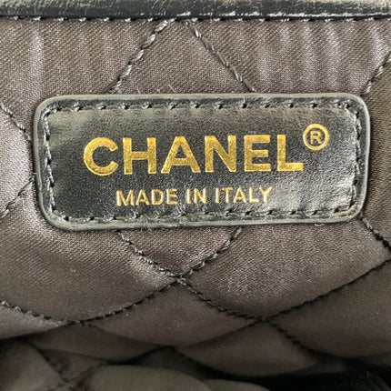 CC LARGE 42 BAG IN BLACK CALFSKIN GOLD HARDWARE
