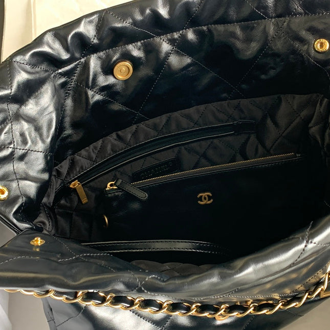 CC LARGE 42 BAG IN BLACK CALFSKIN GOLD HARDWARE