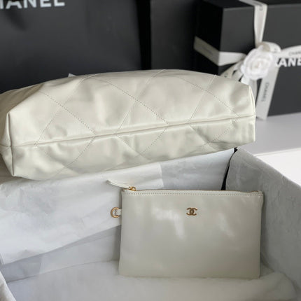 CC LARGE 42 HANDBAG IN WHITE SHINY CALFSKIN GOLD HARDWARE