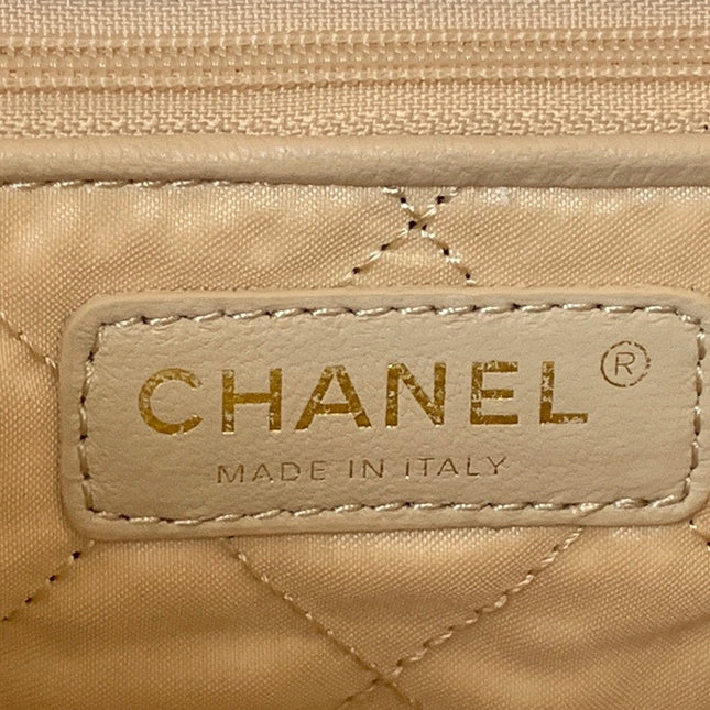 CC LARGE 42 HANDBAG IN WHITE SHINY CALFSKIN GOLD HARDWARE