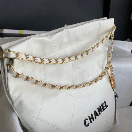 CC MEDIUM 37 HANDBAG IN WHITE SHINY CALFSKIN GOLD HARDWARE