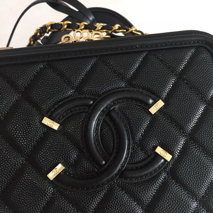 CC MINI 17 VANITY CASE IN BLACK CALFSKIN GOLD HARDWARE