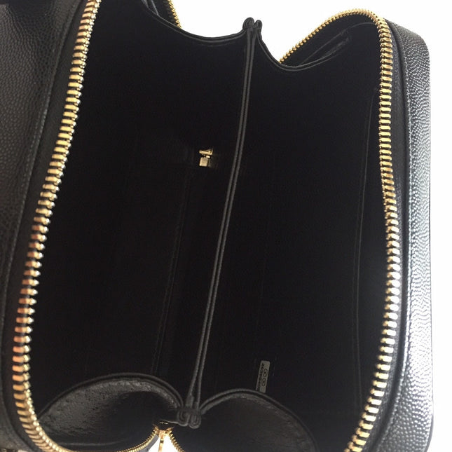 CC MINI 17 VANITY CASE IN BLACK CALFSKIN GOLD HARDWARE