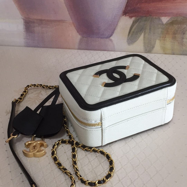 CC MINI 17 VANITY CASE IN BLACK MIX WHITE CALFSKIN GOLD HARDWARE