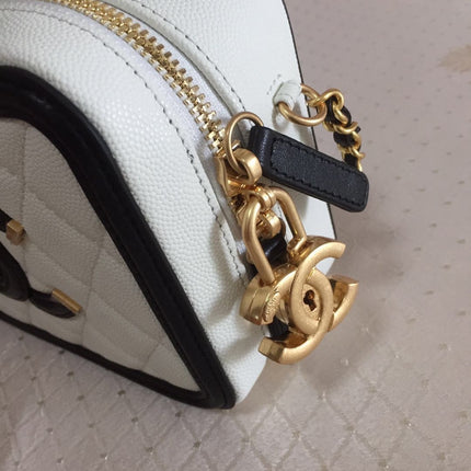 CC MINI 17 VANITY CASE IN BLACK MIX WHITE CALFSKIN GOLD HARDWARE