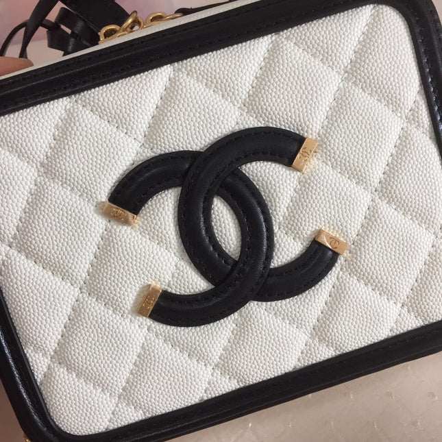 CC MINI 17 VANITY CASE IN BLACK MIX WHITE CALFSKIN GOLD HARDWARE