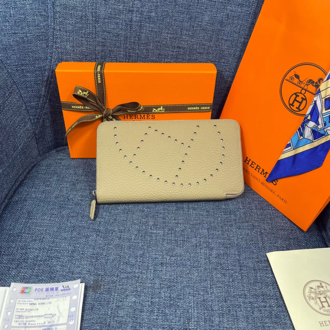 HM SILK'IN HOLED WALLET 19 KHAKI GRAINED CALFSKIN