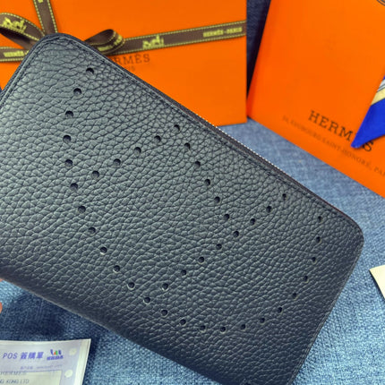 HM SILK'IN HOLED WALLET 19 BLACK GRAINED CALFSKIN