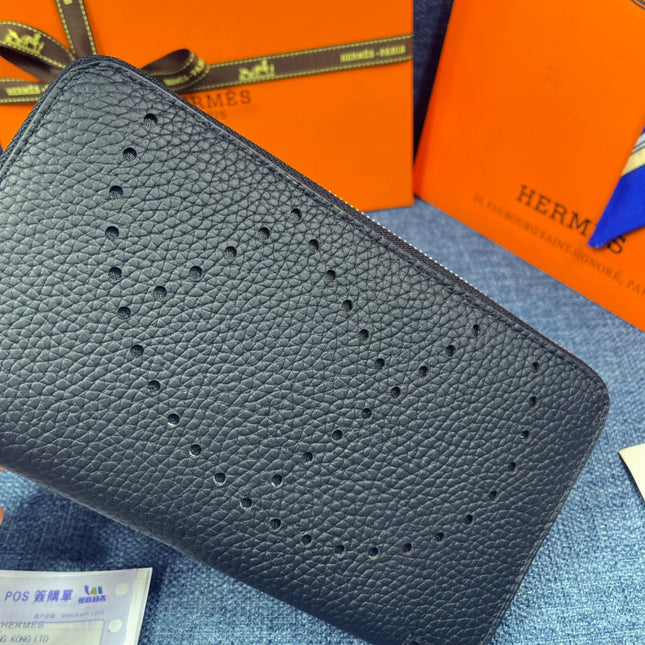 HM SILK'IN HOLED WALLET 19 BLACK GRAINED CALFSKIN