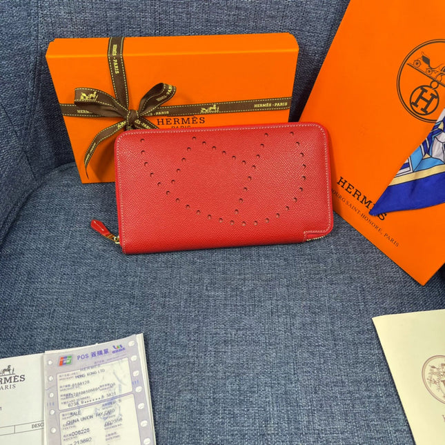 HM SILK'IN HOLED WALLET 19 RED CALFSKIN