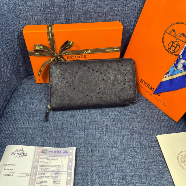 HM SILK'IN HOLED WALLET 19 BLACK CALFSKIN