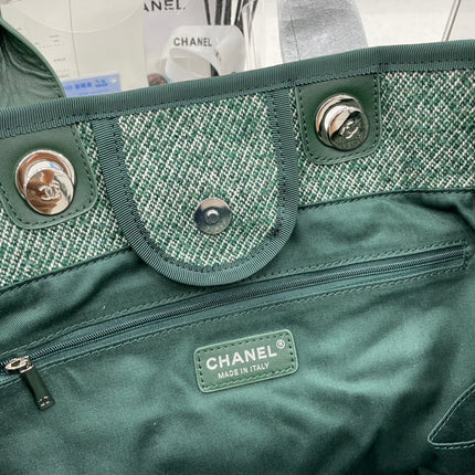 CC DEAUVILLE LARGE 38 TOTE BAG IN GREEN FOREST CANVAS WITH WHITE LOGO