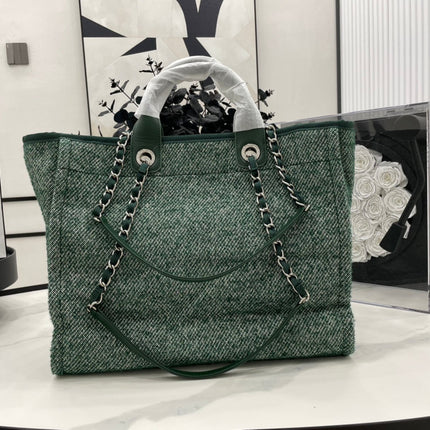 CC DEAUVILLE LARGE 38 TOTE BAG IN GREEN FOREST CANVAS WITH WHITE LOGO