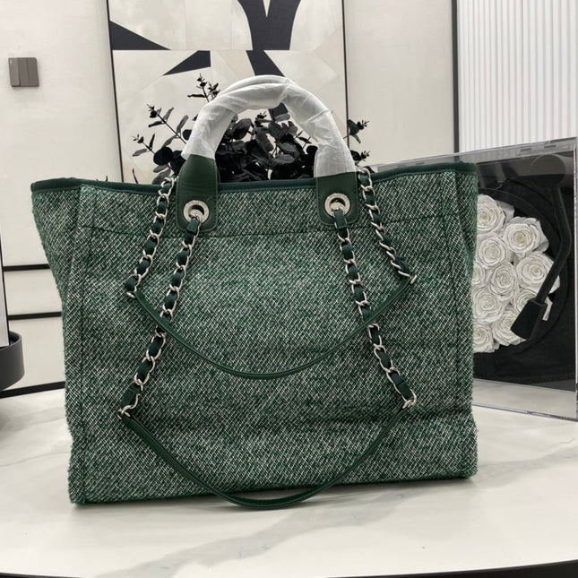 CC DEAUVILLE LARGE 38 TOTE BAG IN GREEN FOREST CANVAS WITH WHITE LOGO