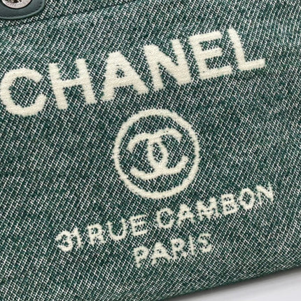 CC DEAUVILLE LARGE 38 TOTE BAG IN GREEN FOREST CANVAS WITH WHITE LOGO