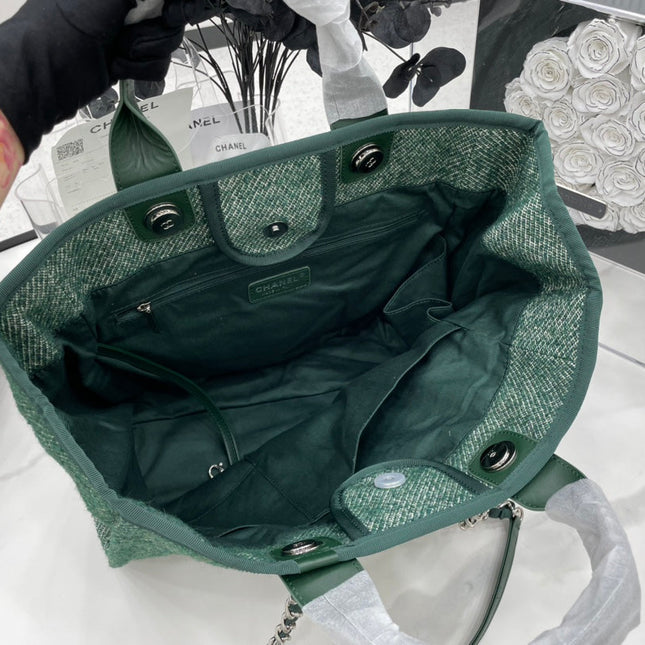 CC DEAUVILLE LARGE 38 TOTE BAG IN GREEN FOREST CANVAS WITH WHITE LOGO