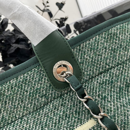 CC DEAUVILLE LARGE 38 TOTE BAG IN GREEN FOREST CANVAS WITH WHITE LOGO